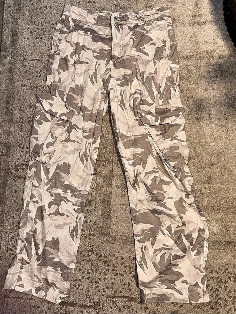 Abercrombie & Fitch Wide Leg Cargo Pants